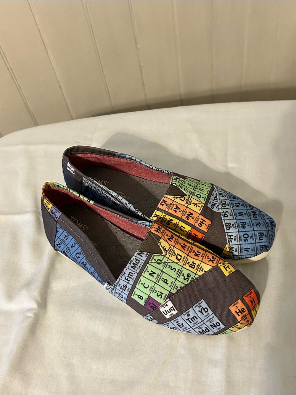 TOMS Classic Periodic Table Vegan Canvas Slip-Ons Size 7.5 Discontinued NWOT